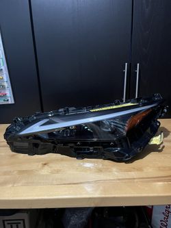 Lexus Is300-350 Headlight