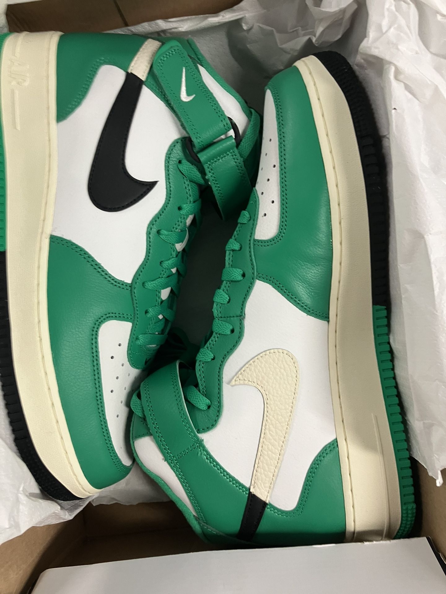 Men’s Nike Air Force One Mids