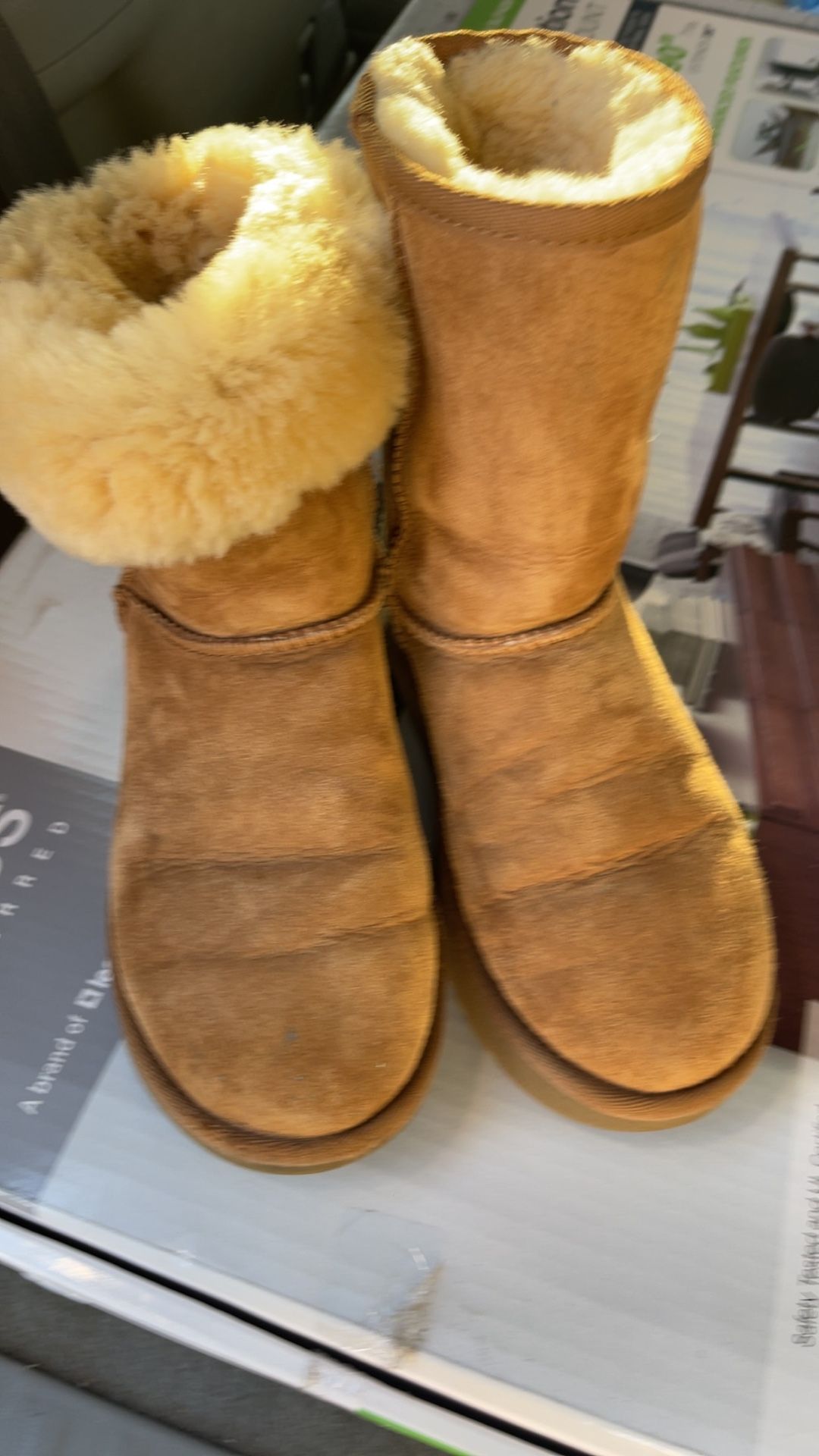 UGGS GOOD CONDITIONS