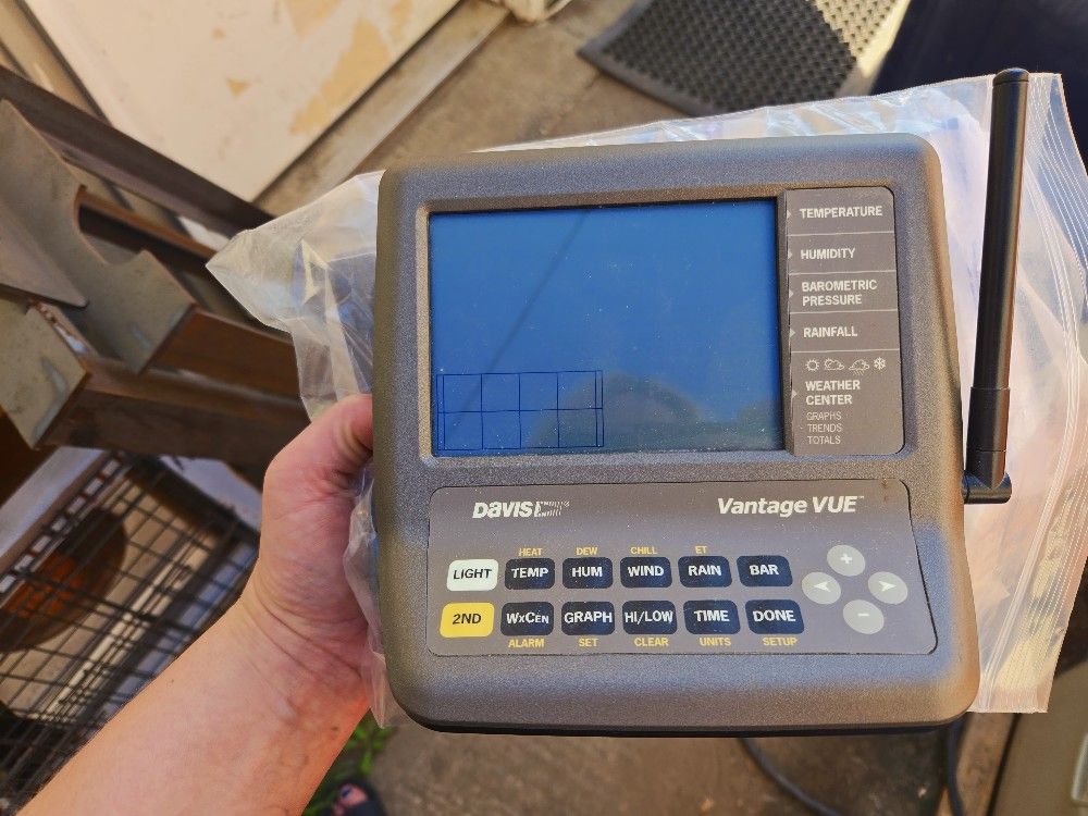 Davis Vantage Vue Wireless Weather Station console.