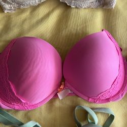 Lot Of VICTORIA SECRET  AND WARNERS BRA