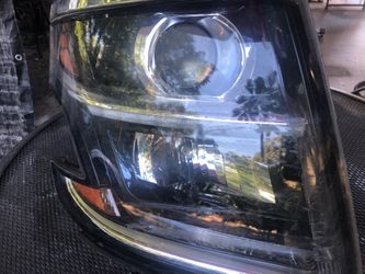 Chevron Suburban Tahoe 2020 Side Headlamp