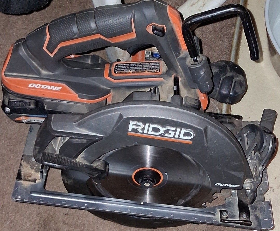 RIDGID 18V OCTANE Brushless Cordless 7-1/4" Circular Saw (Tool + Blade + Battery) $145
