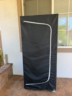 Closet $25