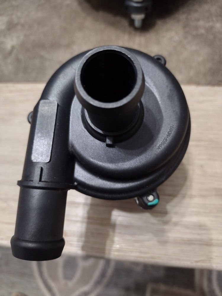 Engine Auxiliary Water Pump Coolant 
