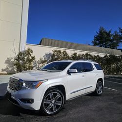 << 2017 GMC Acadia Denali Limited  >>