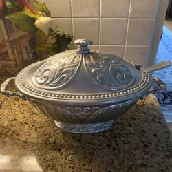 Lenox 3 Qt. Tureen With Ladle
