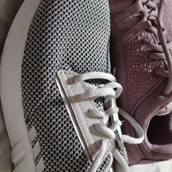 Women's Like NEW Shoes 