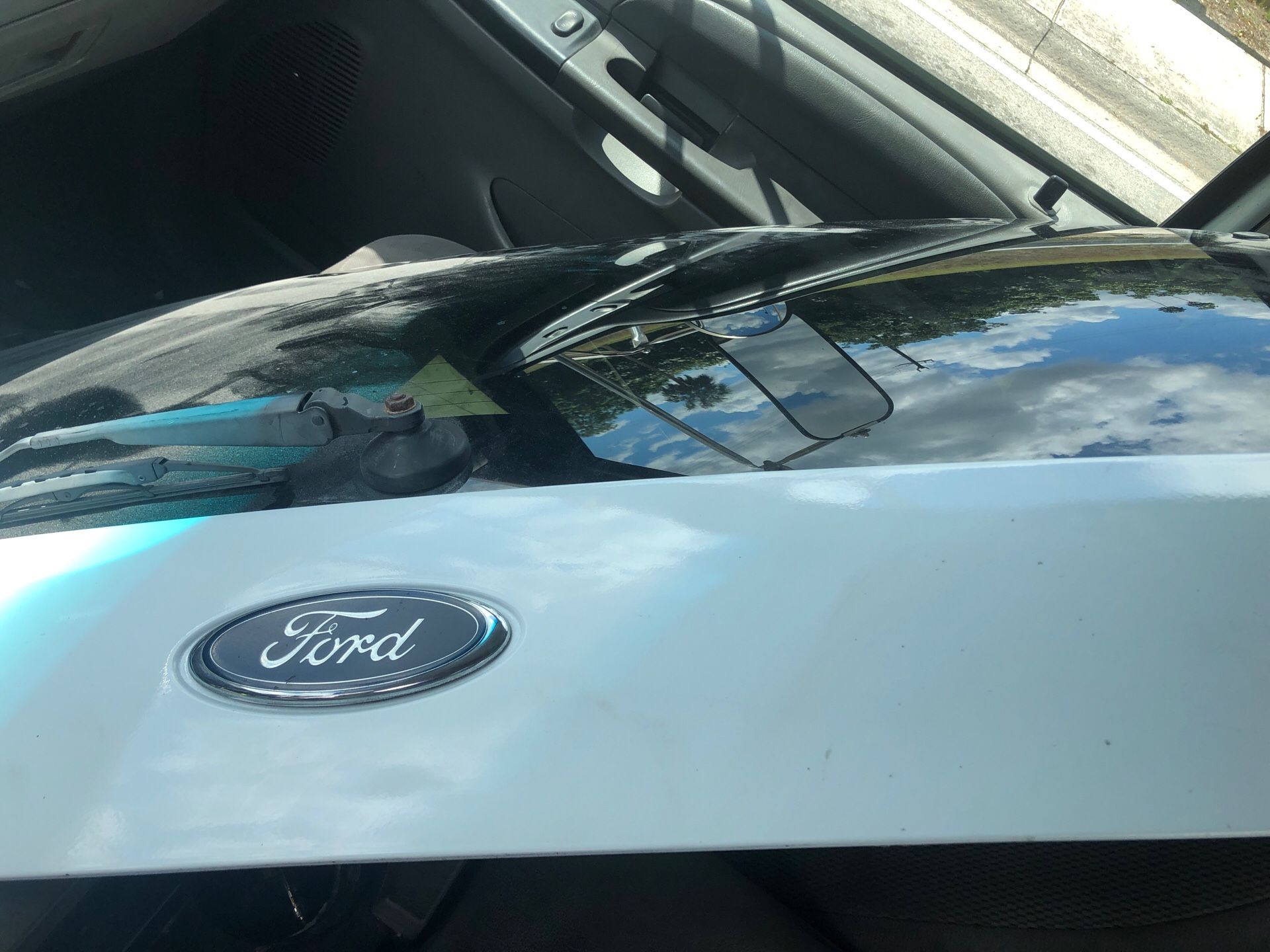 2002 explorer tail gate glass