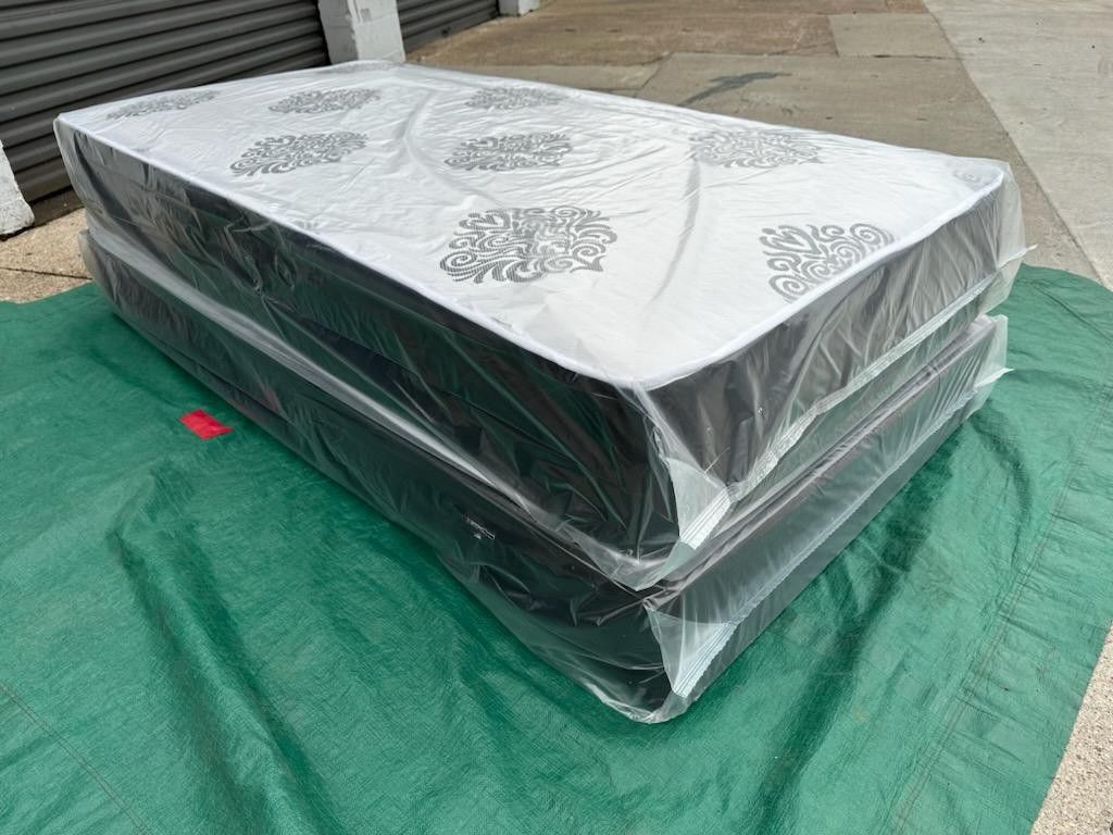 NEW Twin Mattress Set