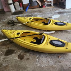 2 Kayaks 