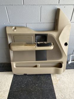 2004 -2008 Ford F-150 Drivers Side Door Panels And Glass (Crew Cab)And 3inch Body Lift (Brand New )