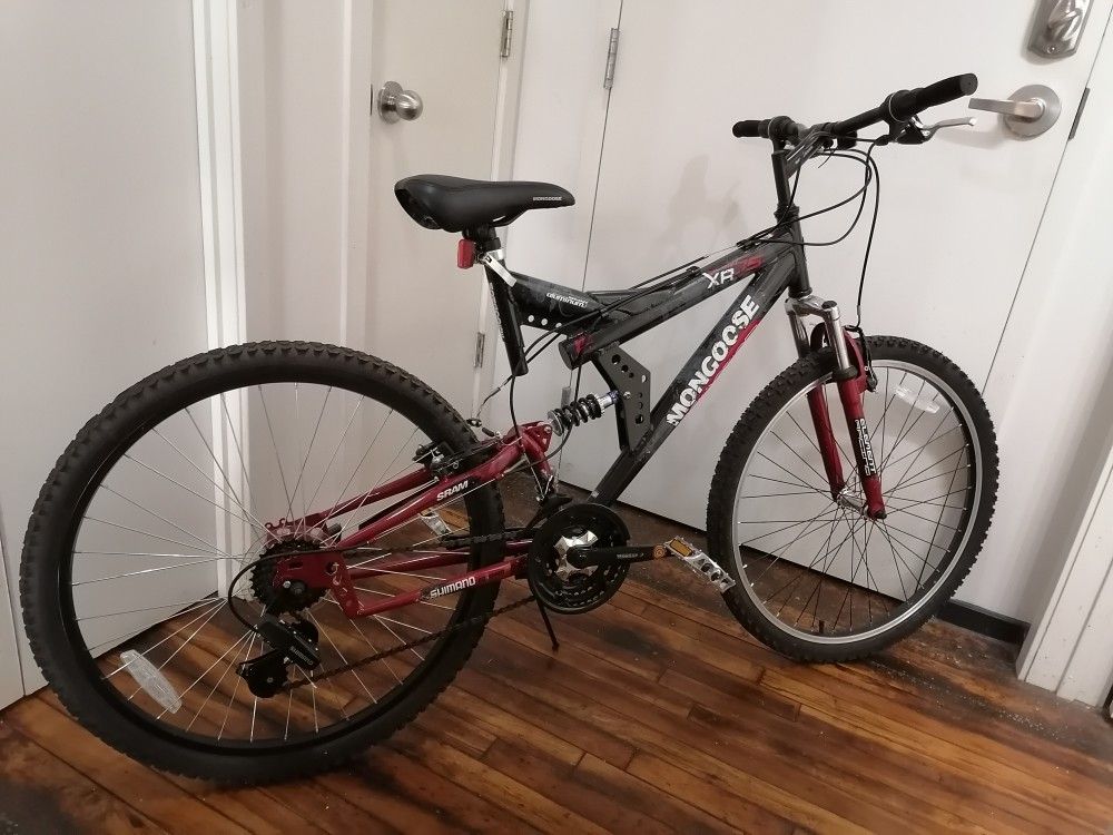 Mongoose XR-75 Mountain Bike