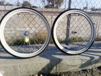 2 Beach Cruiser Tires and rims.