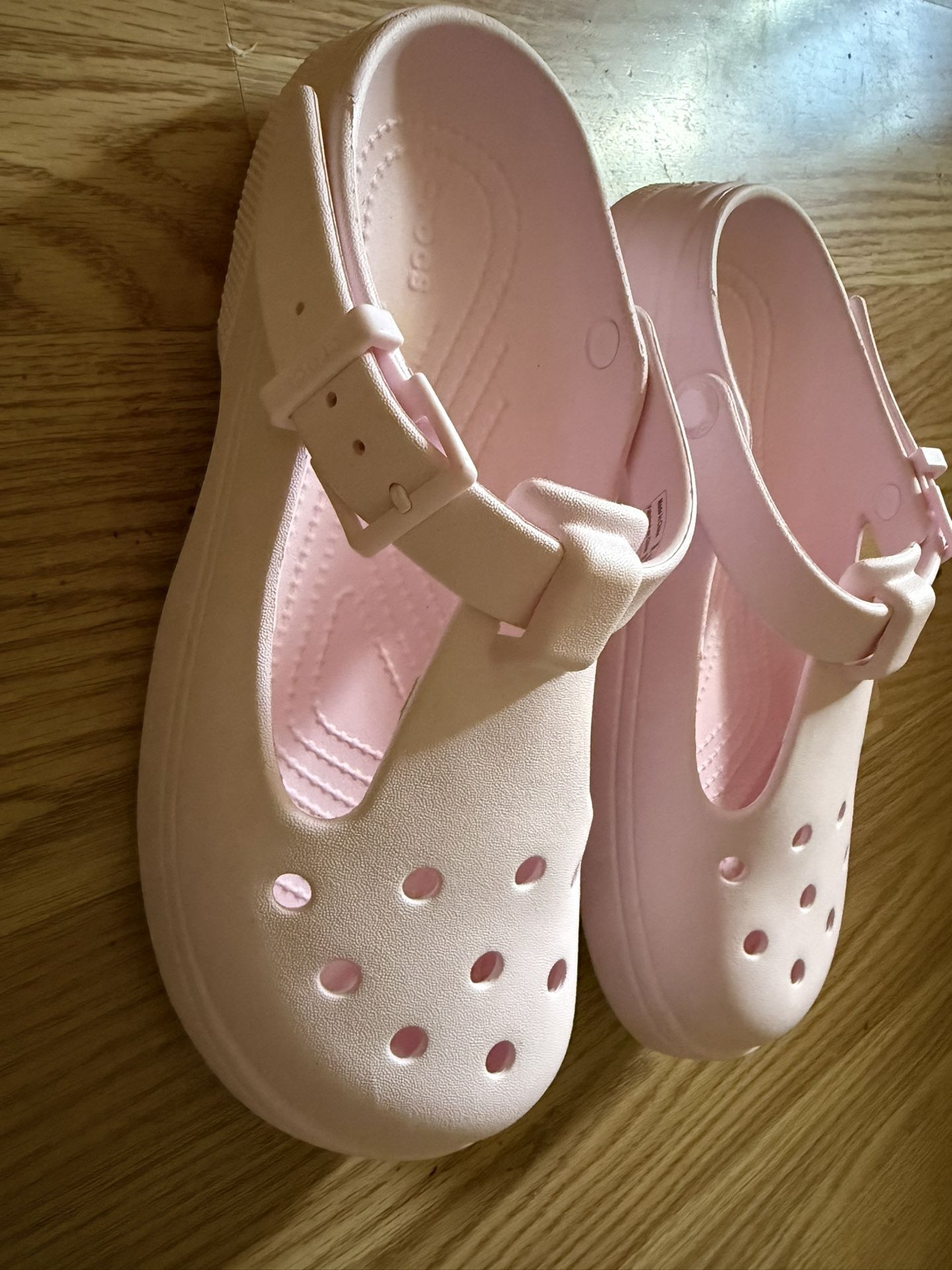 Size 9 Mary Jane Crocs