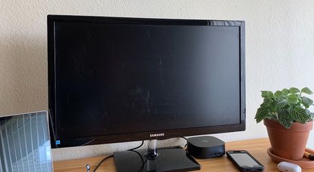25” In Samsung Monitor 
