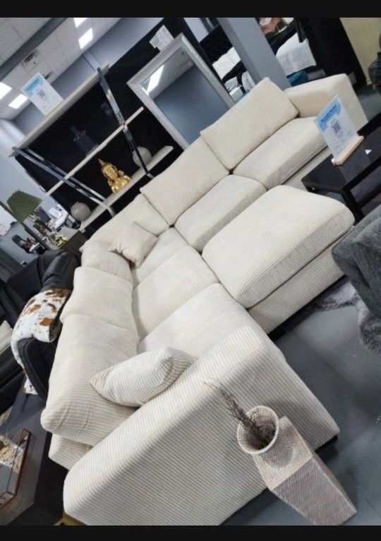 ✨️ Sectionals 2pc Sofas ✨️ Furniture Queen Bedrooms Dining Avail