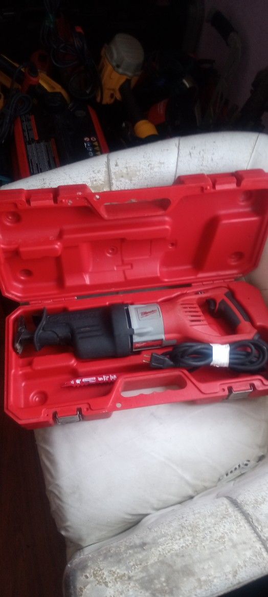 Super SAWSALL Milwaukee Electrica De Velocidades