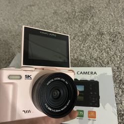 Digital camera
