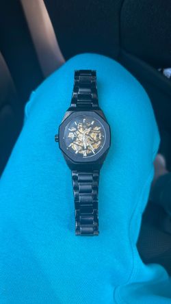 Lucky fours spine watch