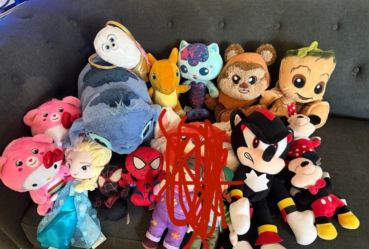Bundle Of Plushies 