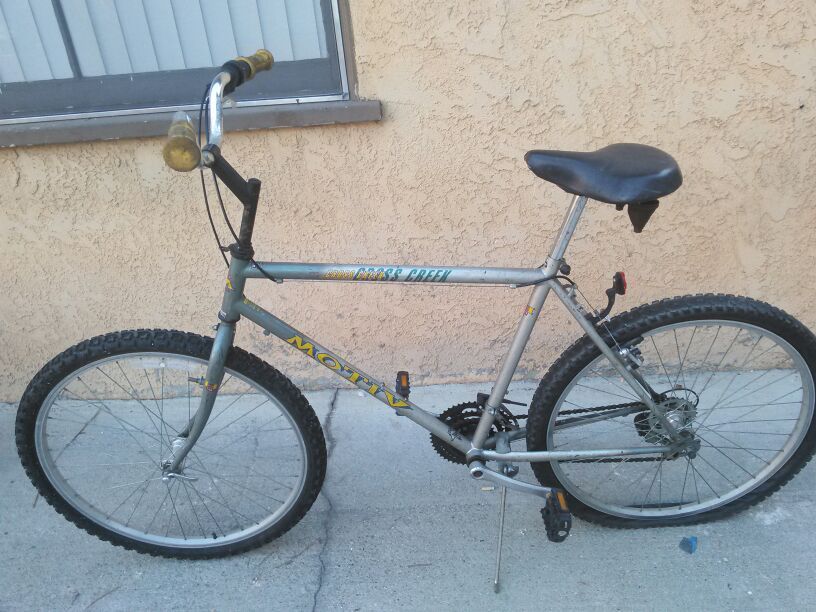 Motiv cross hotsell creek bike