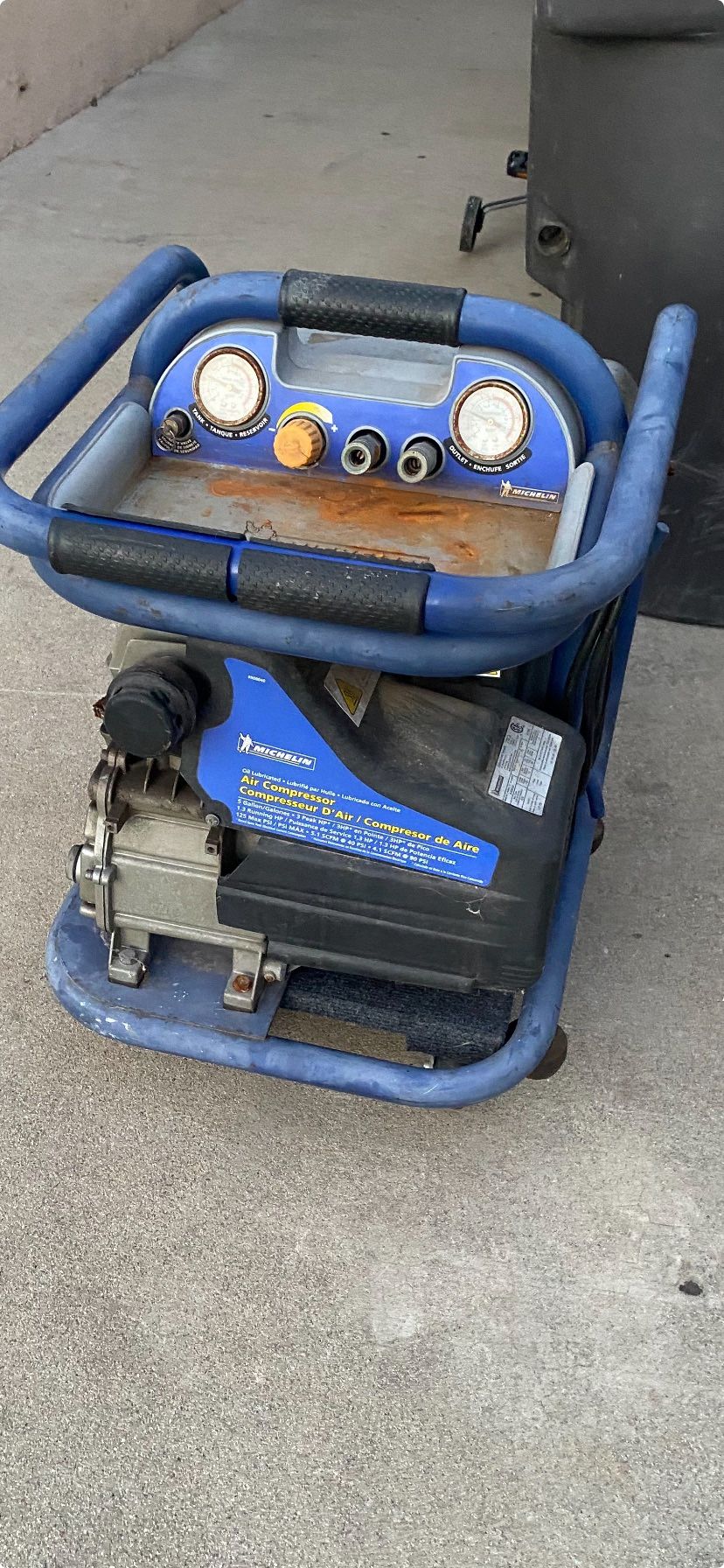 Air Compressor 
