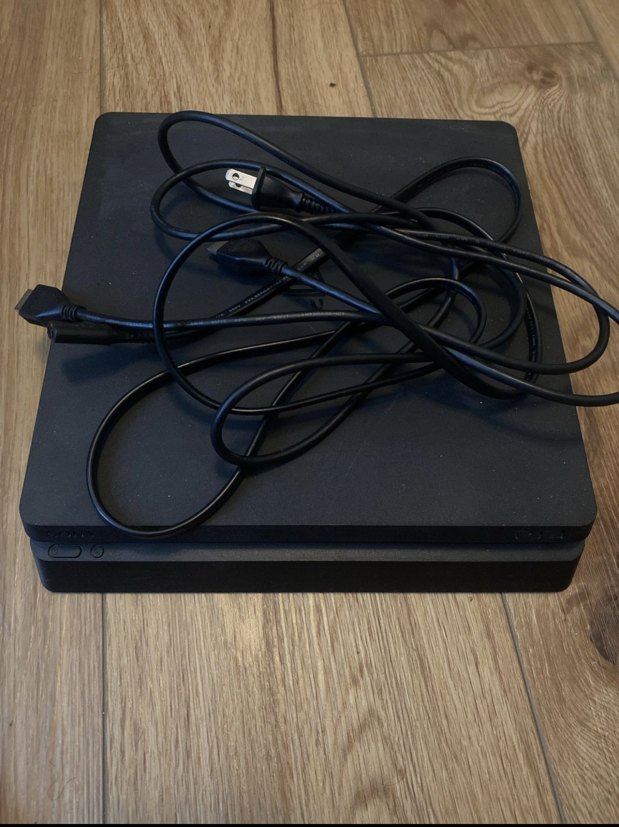 PS4 Slim 1TB