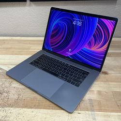 2018 15" MacBook Pro - 2.6 GHz i7 - 16GB - 500GB - 4GB GPU - 100% Battery