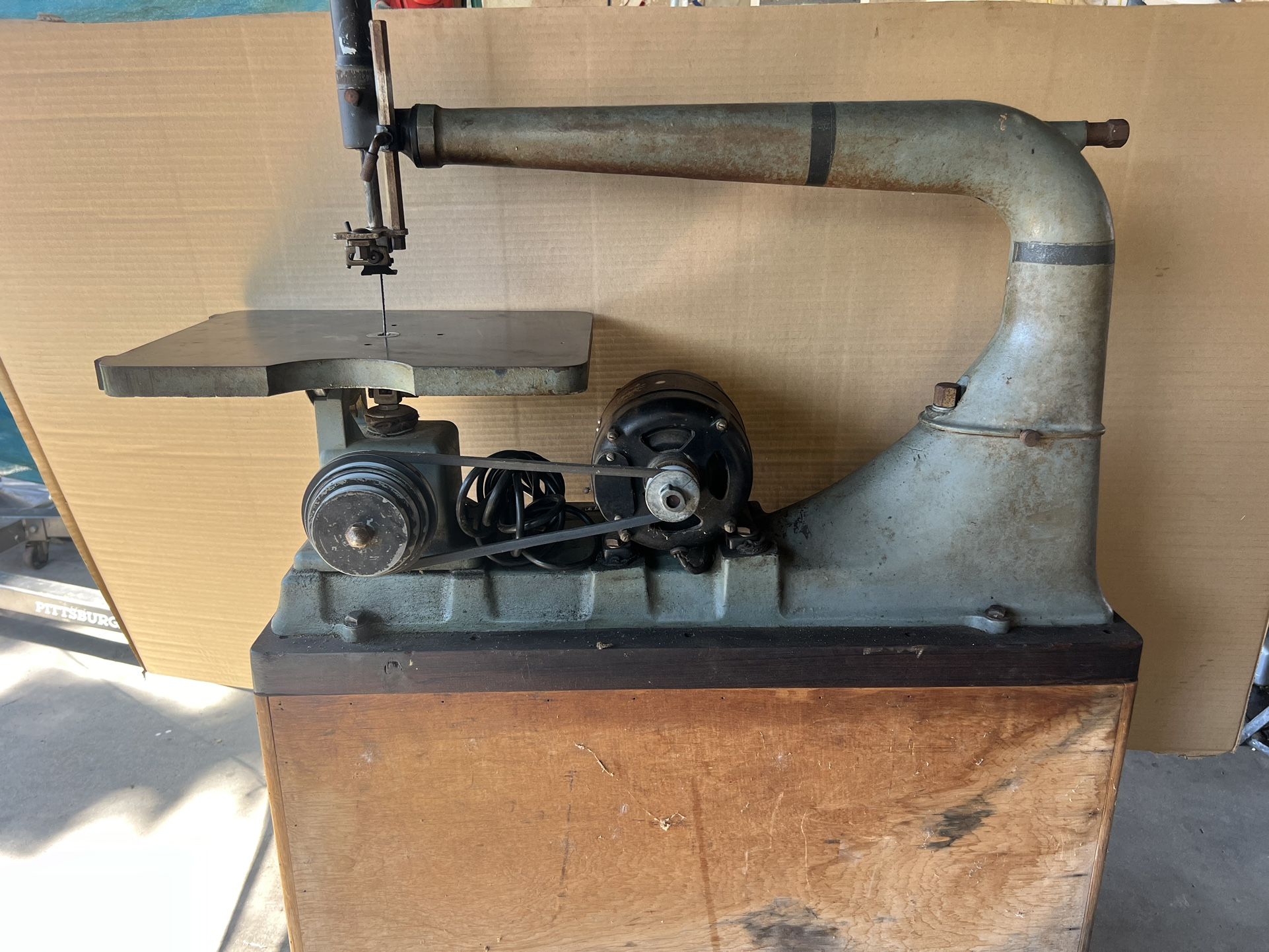 Vintage Walker Turner Scroll Saw