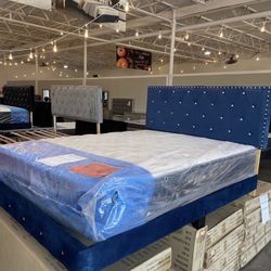 King Bed With Mattress brand  new ,  Delivery Same Day 