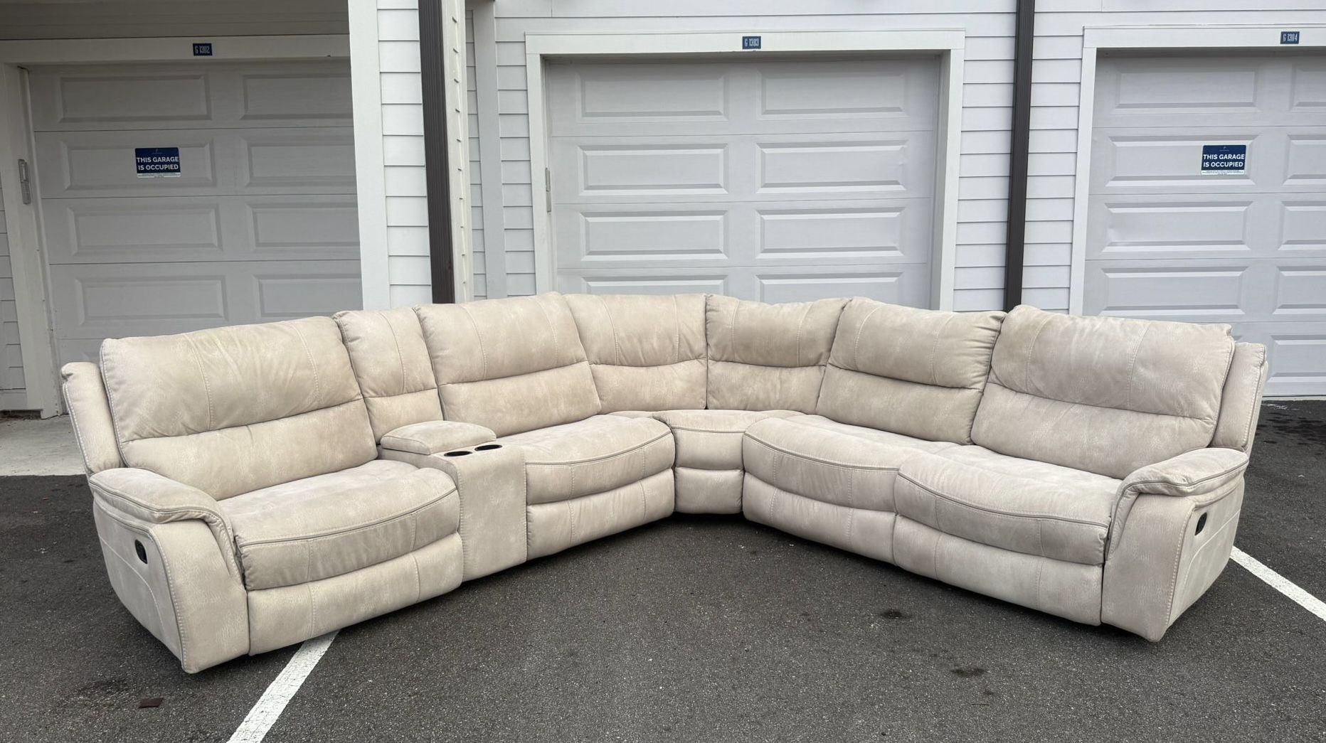 🛋️ Couch/Sofa Sectional - Recliners - Beige - Delivery Available 🚛