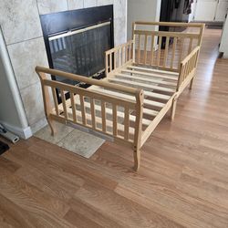Dream on Inc. Toddler Bed