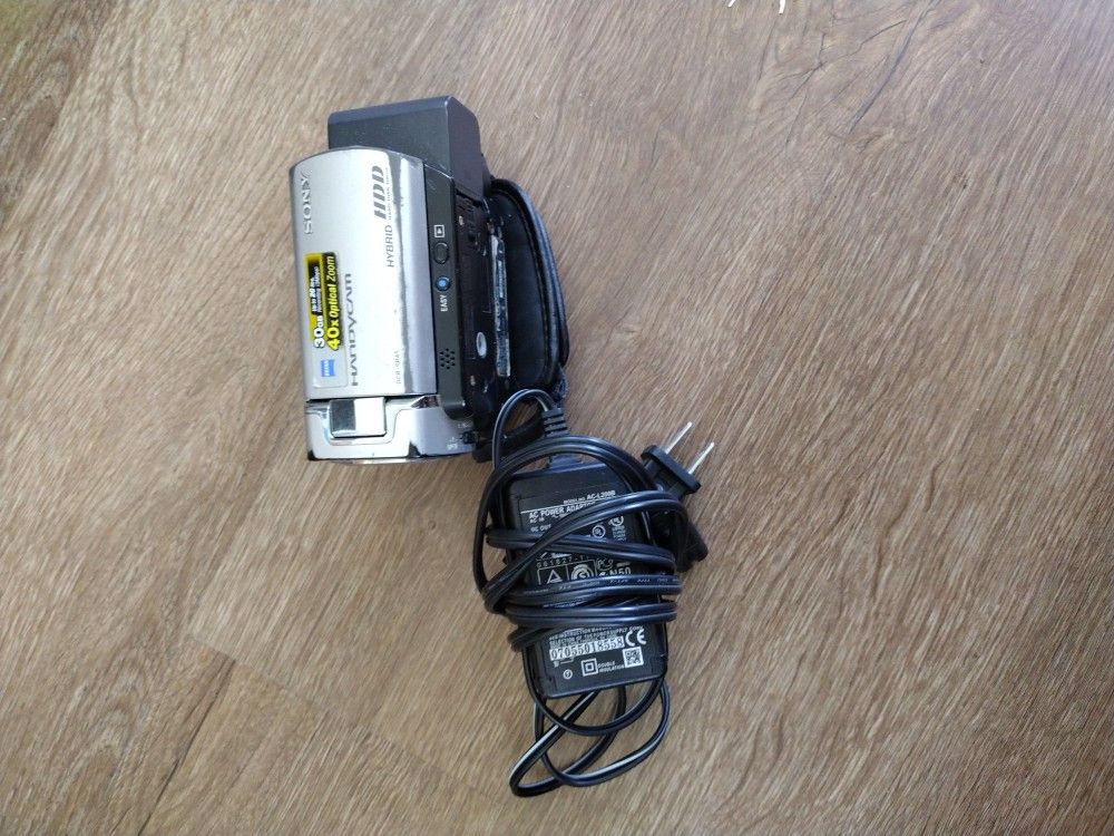 Sony Handycam Hybrid DCR-SR45