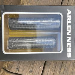 Arlen Ness Grips