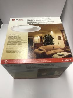 Utilitech 6 in. Recessed white baffle light kit - Lot Of 4