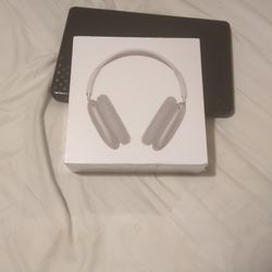 Brand New 2025 Airpod Maxx