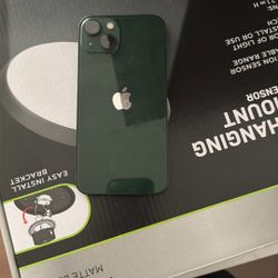 iPhone 13 Green