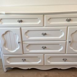 Solid Wood Dresser (White)