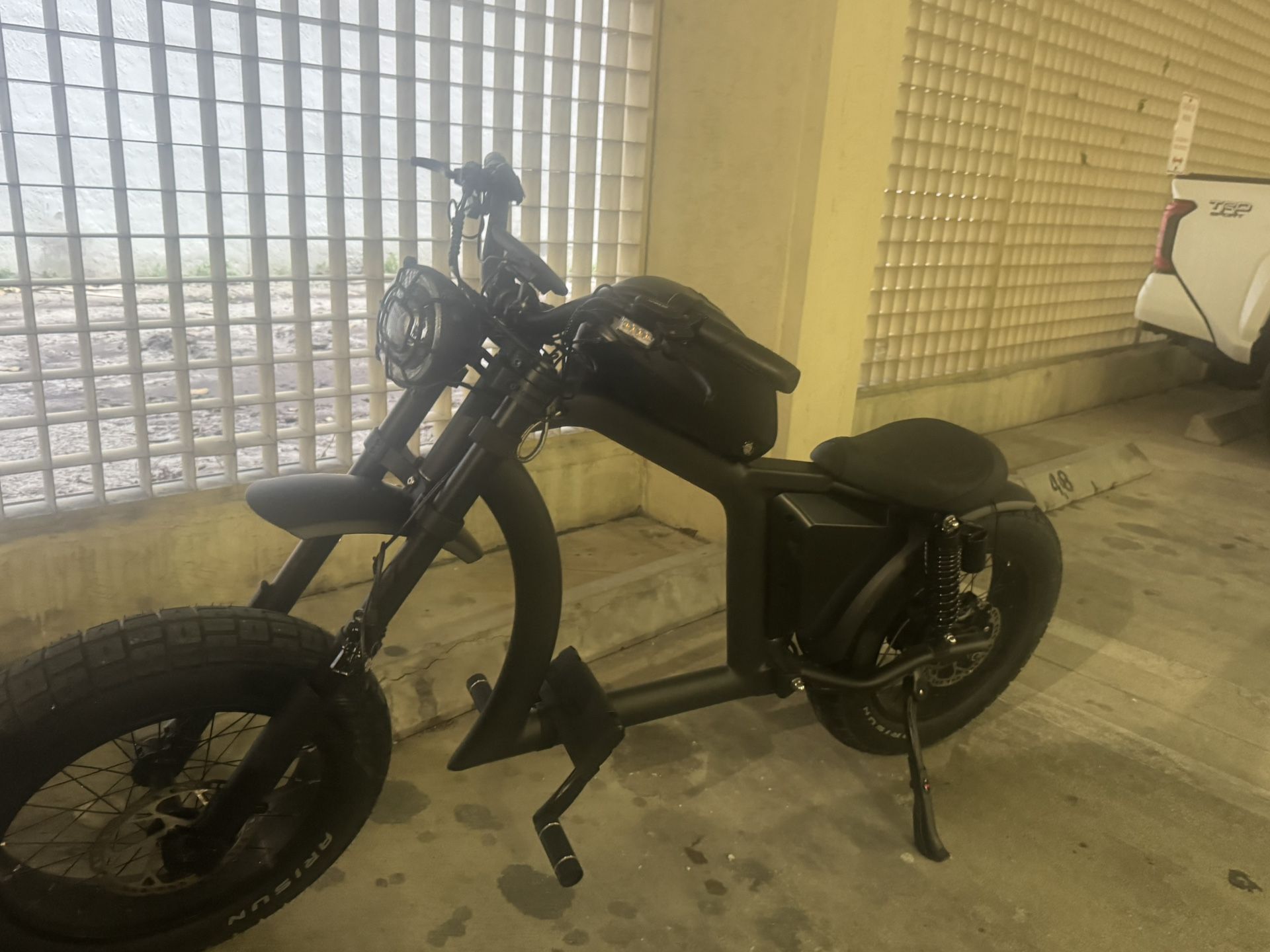 Electric Bike BIGNIU BGX Electric Bike – Up to 40 MPH Low Miles