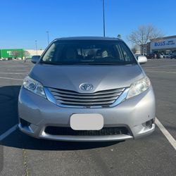 2016 Toyota Sienna