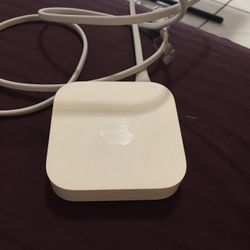 Apple  2nd Generation Airport  Express