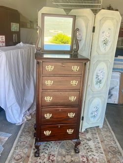 Antique Beautiful Stunning Mahogany Chippendale Chest Circa 1850s