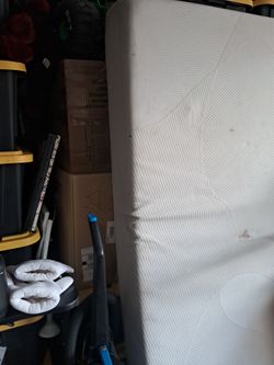 TWIN MATTRESS WITH IRON frame