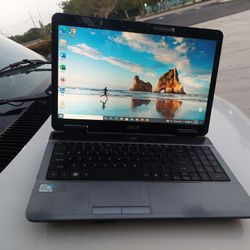 DELL LABTOP COMPUTER WINDOWS 10 PRO WORKS  WELL COMPLETE WITH EVERY 