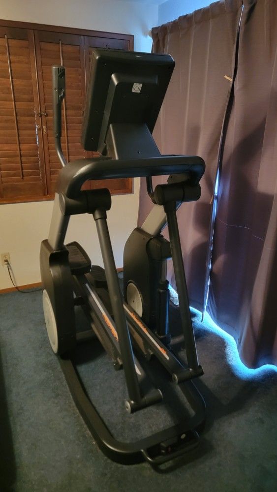 Elliptical Nordic Track Fs7i