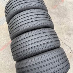 255 40 20 Goodyear Tires with 80% of useful life all 4 Seth de Llantas Con 80% de vida las 4