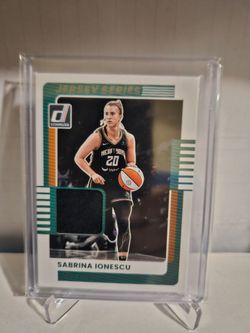 Sabrina ionescu #22 donruss 25 jersey series $7