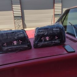 2006 Trailblazer Headlight Assemblys