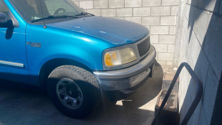 1999 Ford E-250